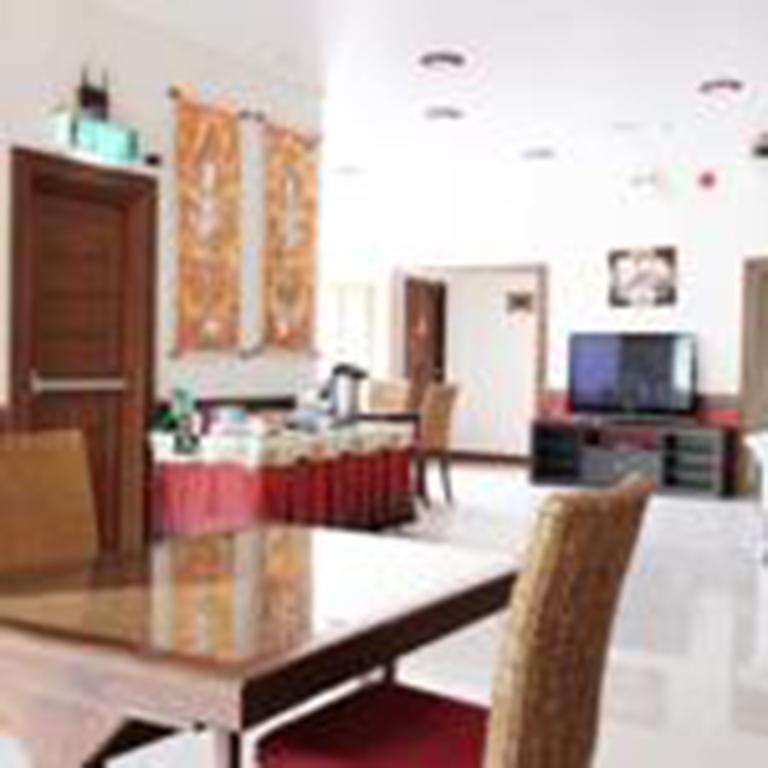 Aster Residence Chiang Mai Exteriör bild